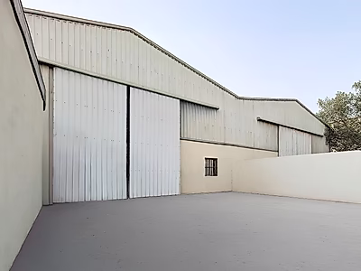 مستودع بمساحة 1800 متر مربع للإيجار في المنطقة الصناعية القديمة