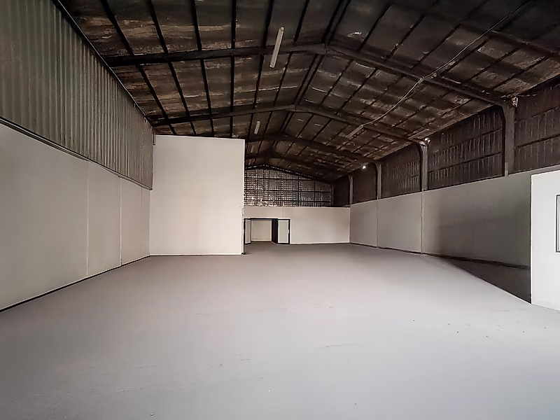 مستودع بمساحة 1800 متر مربع للإيجار في المنطقة الصناعية القديمة - Photo 5