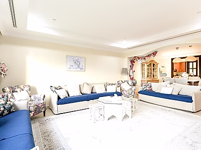 تاون هاوس مشغول في اللؤلؤة | عائد استثماري مضمون | صك ملكية جاهز