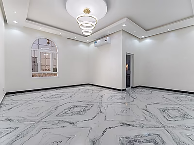 فيلا فاخرة للبيع مكونة من ١١ غرفة نوم | العزيزية