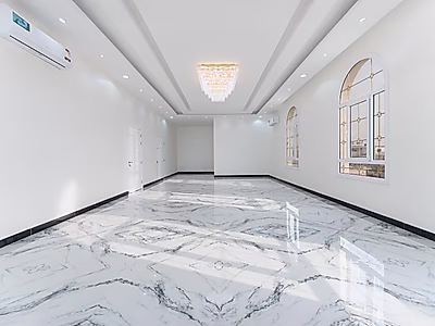 فيلا فاخرة للبيع مكونة من ١١ غرفة نوم | العزيزية