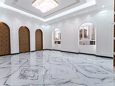 فيلا فاخرة للبيع مكونة من ١١ غرفة نوم | العزيزية