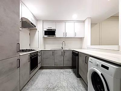 شقة مذهلة من غرفتي نوم للإيجار | إطلالات خلابة على البحر والمدينة