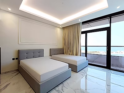 شقة مذهلة من غرفتي نوم للإيجار | إطلالات خلابة على البحر والمدينة