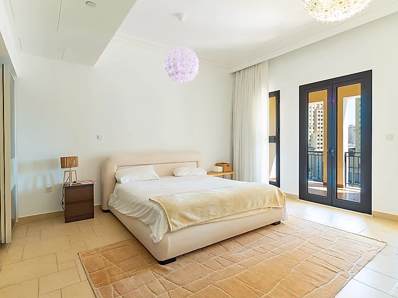 Signature 5-Bedroom Duplex Penthouse Featuring a Panoramic Rooftop Terrace in Qanat Quartier - Photo 4