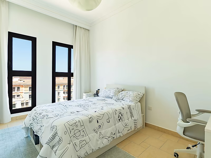 Signature 5-Bedroom Duplex Penthouse Featuring a Panoramic Rooftop Terrace in Qanat Quartier - Photo 6