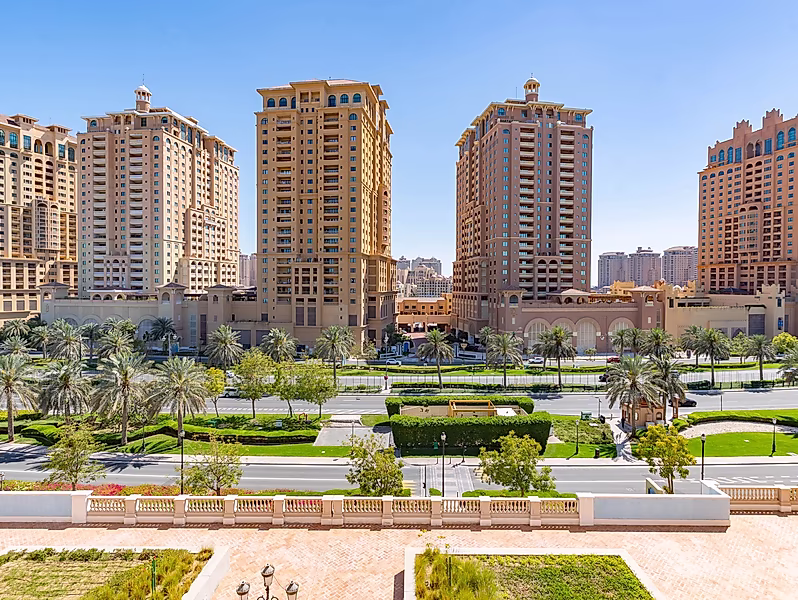 Signature 5-Bedroom Duplex Penthouse Featuring a Panoramic Rooftop Terrace in Qanat Quartier - Photo 11