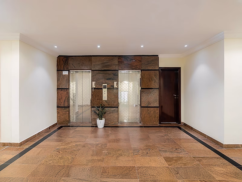 Whole Building Sale in Fereej Al Nasr - Photo 2
