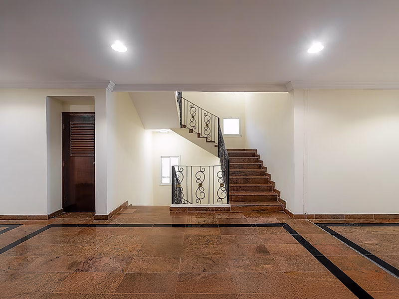 Whole Building Sale in Fereej Al Nasr - Photo 4
