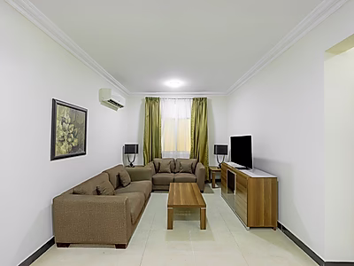 مبنى استثنائي للبيع في أم غويلينة