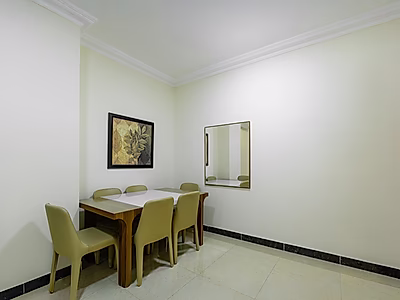 مبنى استثنائي للبيع في أم غويلينة