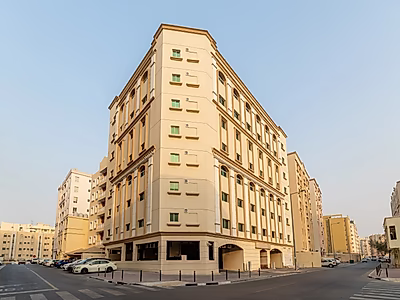 مبنى استثنائي للبيع في أم غويلينة