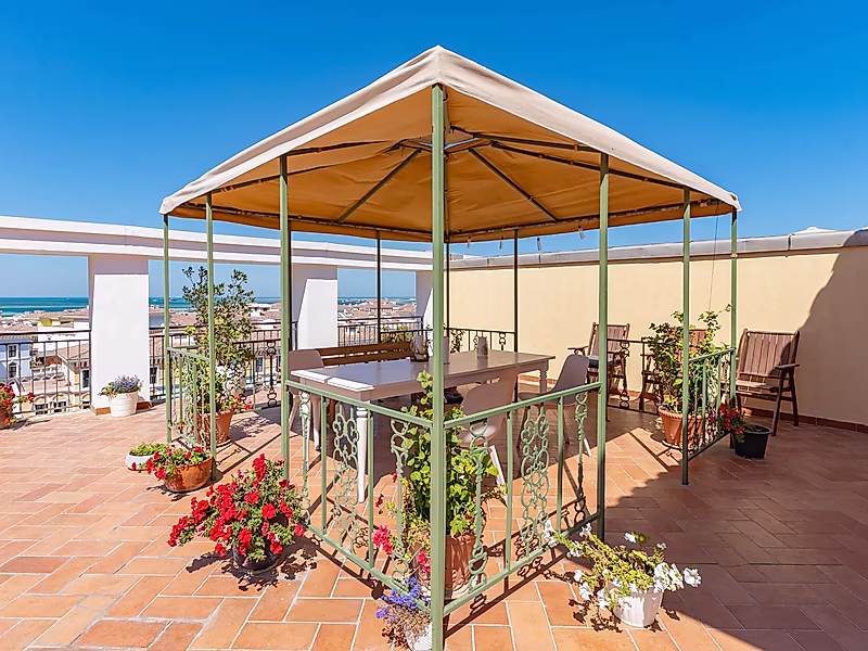 Signature 5-Bedroom Duplex Penthouse Featuring a Panoramic Rooftop Terrace in Qanat Quartier - Photo 16
