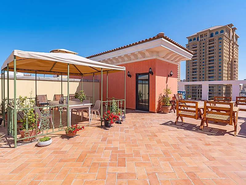 Signature 5-Bedroom Duplex Penthouse Featuring a Panoramic Rooftop Terrace in Qanat Quartier - Photo 1