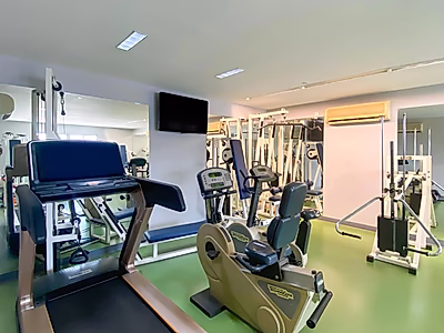 Generously Spacious FF 1bhk Apartment