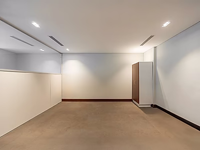 مساحة مكتبية فاخرة للبيع | فرصة استثمارية مميزة | لوسيل - المارينا