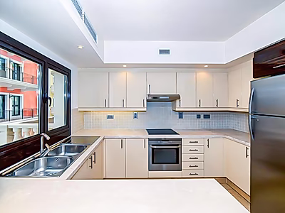 STUNNING 3BR FOR SALE WITH TITLE DEED | SEA VIEWS