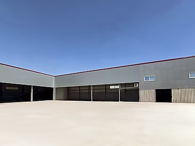 ٤,٠٠٠ متر مربع – مرآب للمركبات الثقيلة للإيجار في بركة العوامر