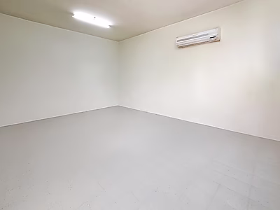 معسكر عمال واسع للإيجار في المنطقة الصناعية القديمة