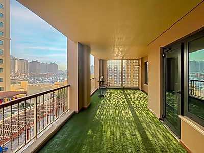 ELEGANTLY STYLED 1-BEDROOM APARTMENT WITH SPACIOUS BALCONY | PORTO