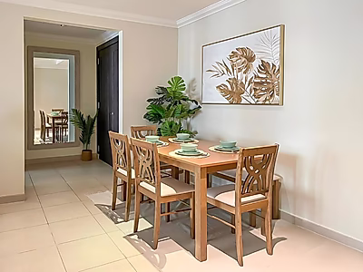 ELEGANTLY STYLED 1-BEDROOM APARTMENT WITH SPACIOUS BALCONY | PORTO