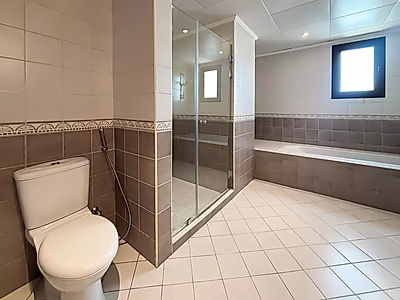 STUNNING MAINTAINED 2-BEDROOM APARTMENT | PORTO