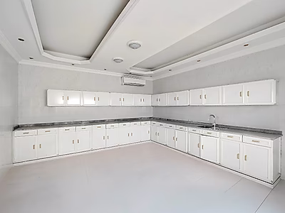 فيلا للبيع | موقع مميز - المطار القديم