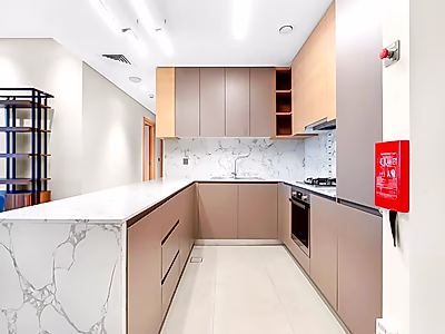 شقة زاوية ٢ غرفة + خادمة في مارينا لوسيل | عائد استثماري فوري + خطة سداد مرنة