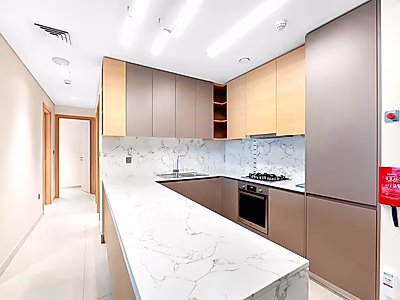 شقة زاوية ٢ غرفة + خادمة في مارينا لوسيل | عائد استثماري فوري + خطة سداد مرنة