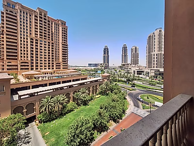 2 BEDROOM WITH BALCONY VIEW | FULLY FURNISHED | PORTO ARABIA
