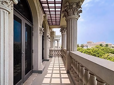 فيلا مستقلة فاخرة للبيع  اللؤلؤة – قطر 