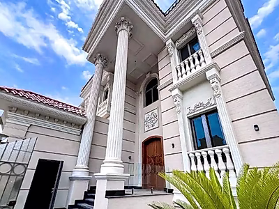 فيلا مستقلة فاخرة للبيع  اللؤلؤة – قطر 