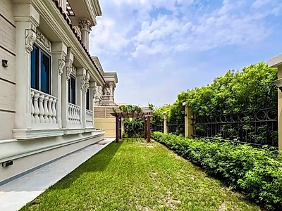 فيلا مستقلة فاخرة للبيع  اللؤلؤة – قطر 