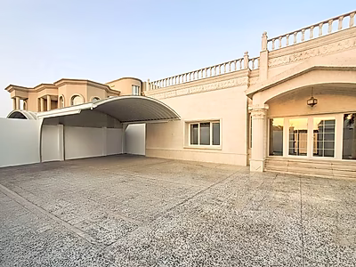 فيلا مميزة مستقلة للبيع في الدحيل