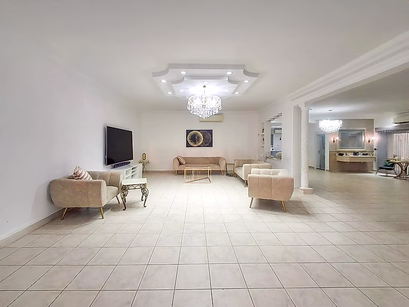 فيلا مميزة مستقلة للبيع في الدحيل - Photo 4