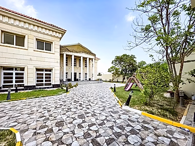 قصر فاخر | الذخيرة | الخور