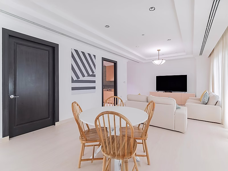 Elegant 1-Bedroom Retreat in Porto Arabia – Spacious 150 SQM Luxury Living - Photo 7