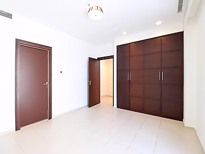 شقة فاخرة غرفتين نوم في فيفا بحرية – إطلالة بحرية | مفروشة بالكامل | 188 م²