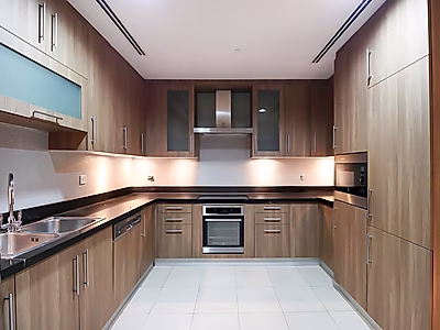 شقة فاخرة غرفتين نوم في فيفا بحرية – إطلالة بحرية | مفروشة بالكامل | 188 م²