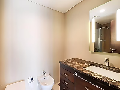 شقة فاخرة غرفتين نوم في فيفا بحرية – إطلالة بحرية | مفروشة بالكامل | 188 م²