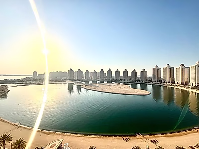 شقة فاخرة غرفتين نوم في فيفا بحرية – إطلالة بحرية | مفروشة بالكامل | 188 م²