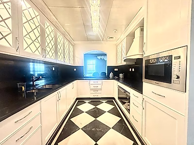 FULLY REFINED 3 BEDROOM | MARINA & SEA VIEW | PORTO