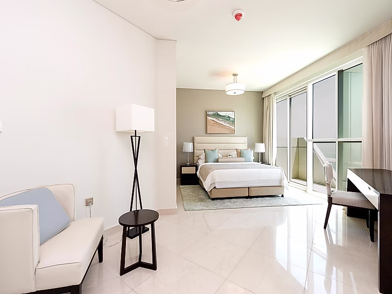 Elegant 3-Bedroom in Lusail Marina with Full Marina & Sea View - Photo 8