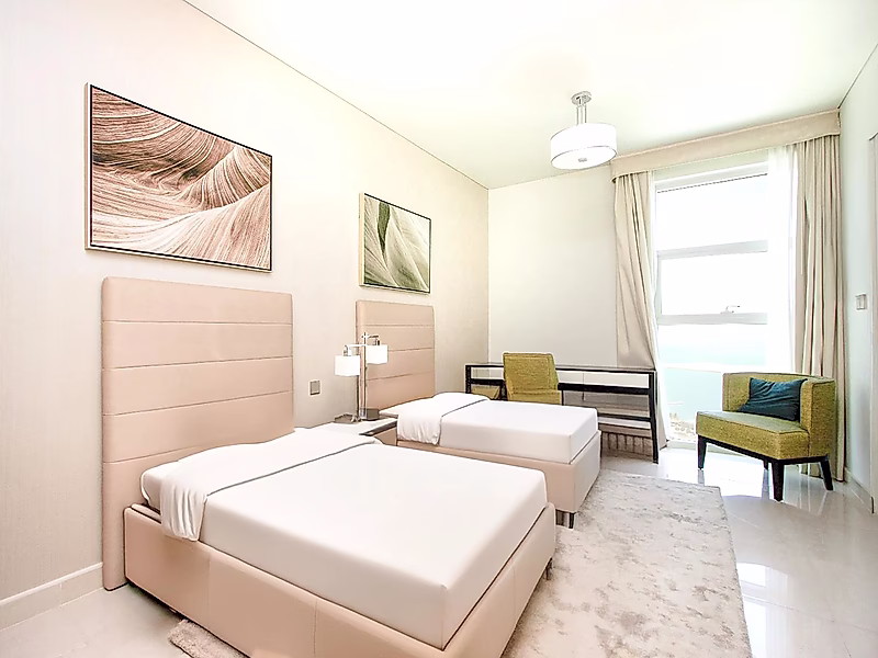 Elegant 3-Bedroom in Lusail Marina with Full Marina & Sea View - Photo 9