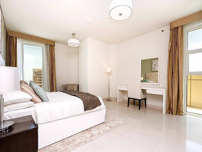 Elegant 3-Bedroom in Lusail Marina with Full Marina & Sea View - Photo 10
