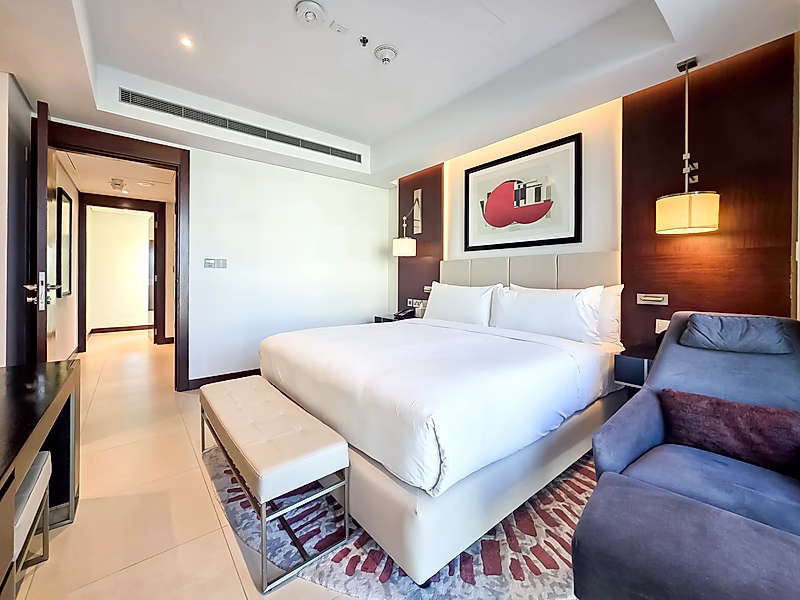 Luxury 3BR+Maid Simplex in The Pearl | Furnished - Photo 4