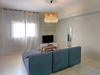 1-Bedroom Apartment in Fox Hills – High Rental Demand Area