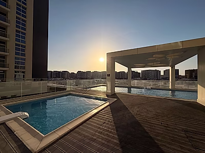 شقة فاخرة من غرفتي نوم بإطلالة خلابة على حديقة كريسنت