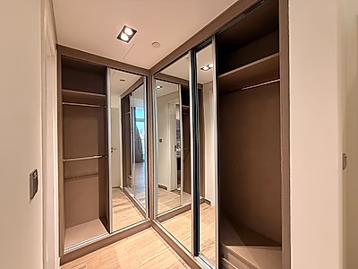 شقة فاخرة من غرفتي نوم بإطلالة خلابة على حديقة كريسنت