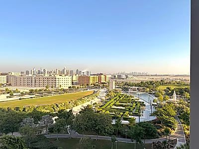 شقة فاخرة من غرفتي نوم بإطلالة خلابة على حديقة كريسنت